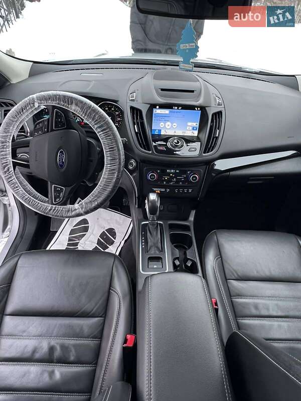 Позашляховик / Кросовер Ford Escape 2018 в Луцьку