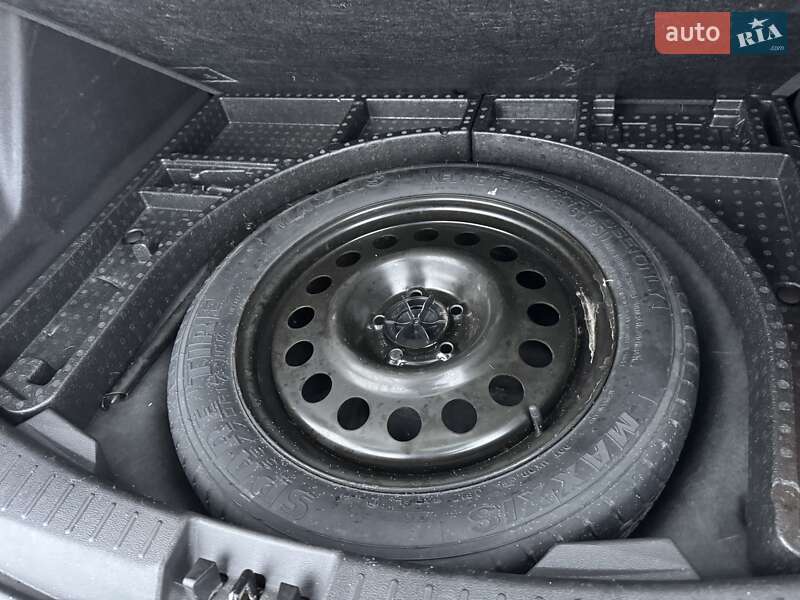 Позашляховик / Кросовер Ford Escape 2017 в Миргороді