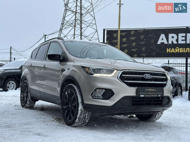 Внедорожник / Кроссовер Ford Escape 2017 в Харькове