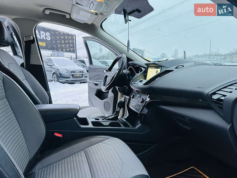 Внедорожник / Кроссовер Ford Escape 2017 в Харькове