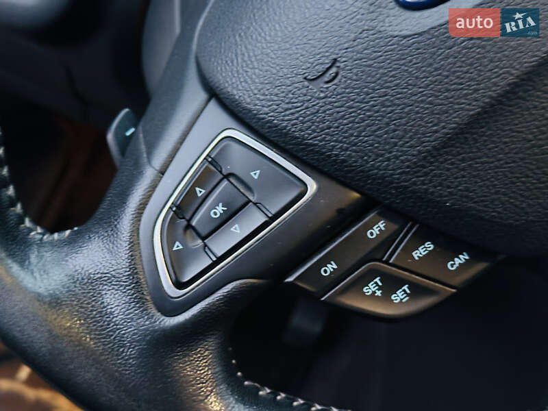 Внедорожник / Кроссовер Ford Escape 2017 в Харькове