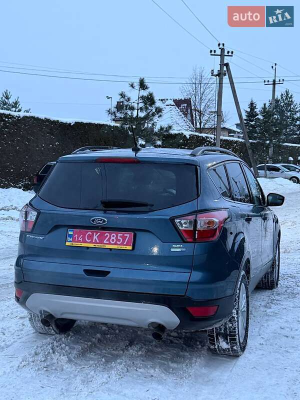 Позашляховик / Кросовер Ford Escape 2018 в Львові