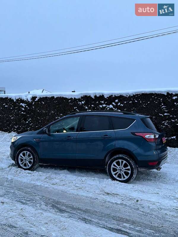 Позашляховик / Кросовер Ford Escape 2018 в Львові
