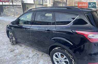 Позашляховик / Кросовер Ford Escape 2017 в Івано-Франківську