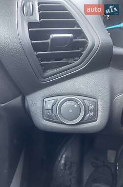 Позашляховик / Кросовер Ford Escape 2017 в Івано-Франківську