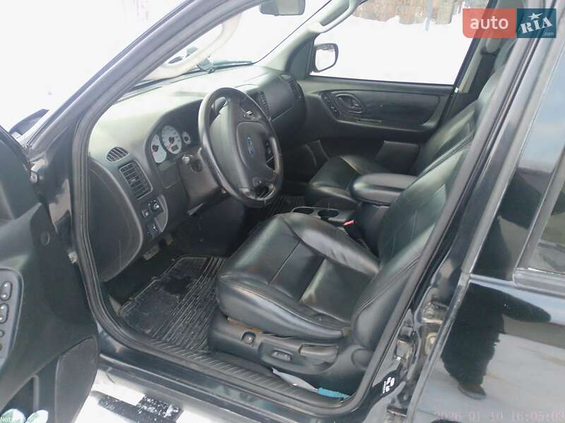 Внедорожник / Кроссовер Ford Escape 2002 в Кременце