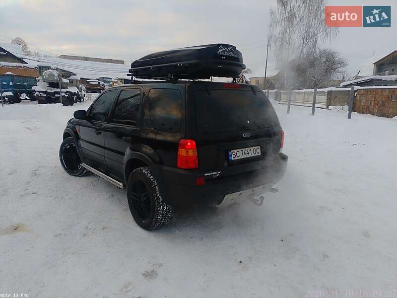 Внедорожник / Кроссовер Ford Escape 2002 в Кременце