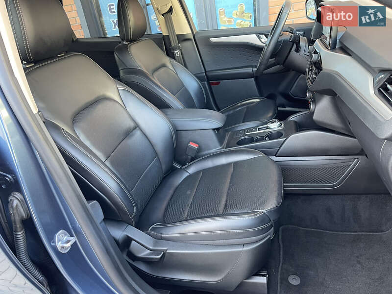 Внедорожник / Кроссовер Ford Escape 2020 в Кременчуге