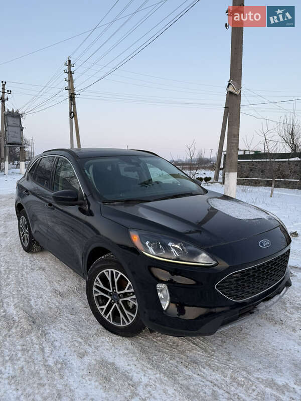 Позашляховик / Кросовер Ford Escape 2020 в Гайвороні