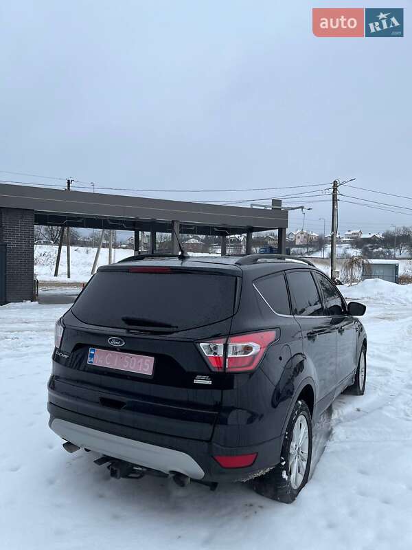 Внедорожник / Кроссовер Ford Escape 2018 в Львове
