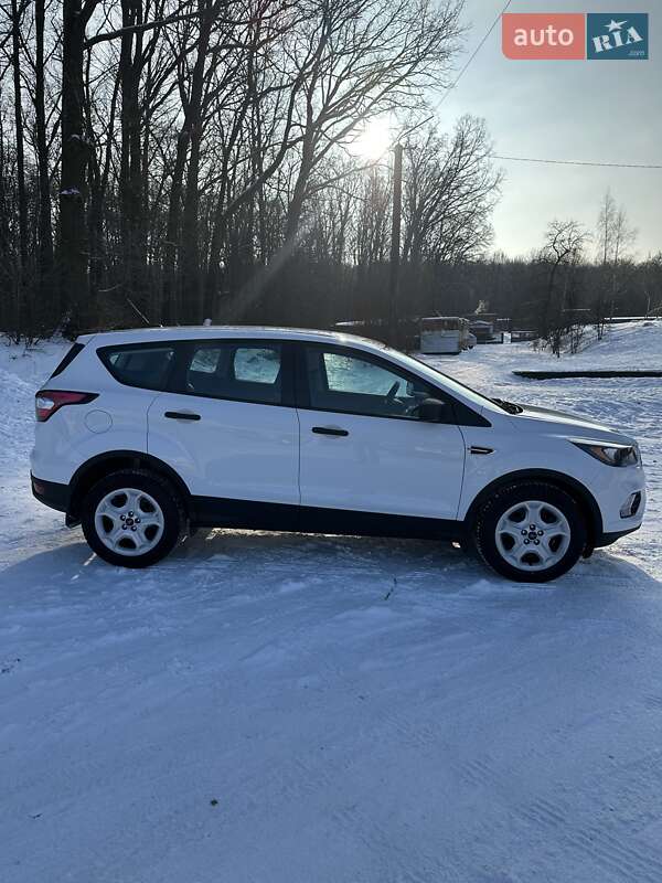 Позашляховик / Кросовер Ford Escape 2018 в Вінниці