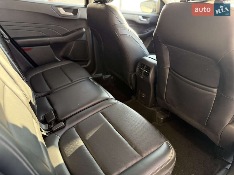 Внедорожник / Кроссовер Ford Escape 2021 в Киеве