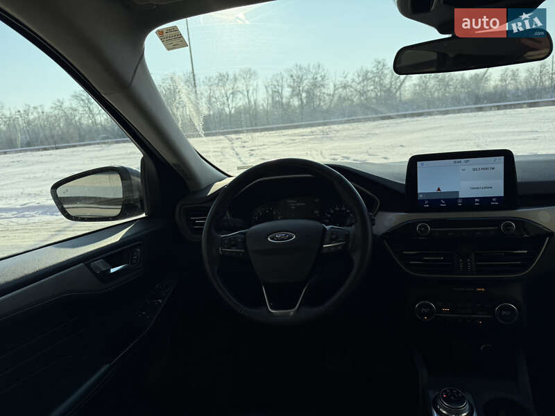 Внедорожник / Кроссовер Ford Escape 2021 в Киеве