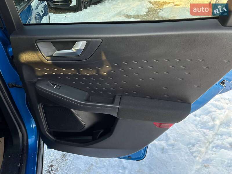 Позашляховик / Кросовер Ford Escape 2019 в Стрию