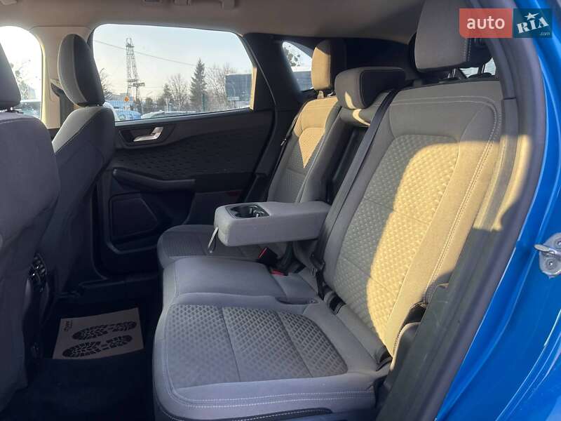 Позашляховик / Кросовер Ford Escape 2019 в Стрию