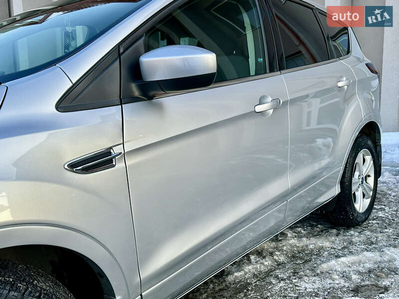 Позашляховик / Кросовер Ford Escape 2015 в Дрогобичі