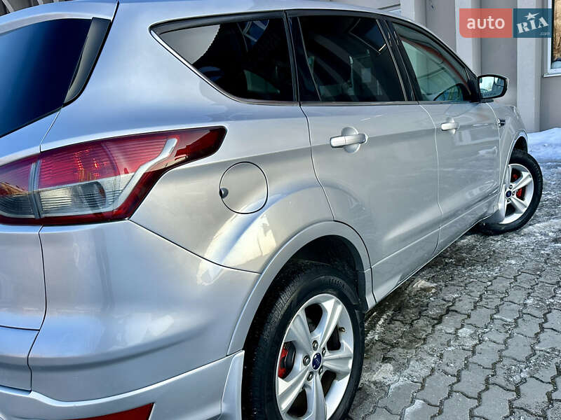 Позашляховик / Кросовер Ford Escape 2015 в Дрогобичі