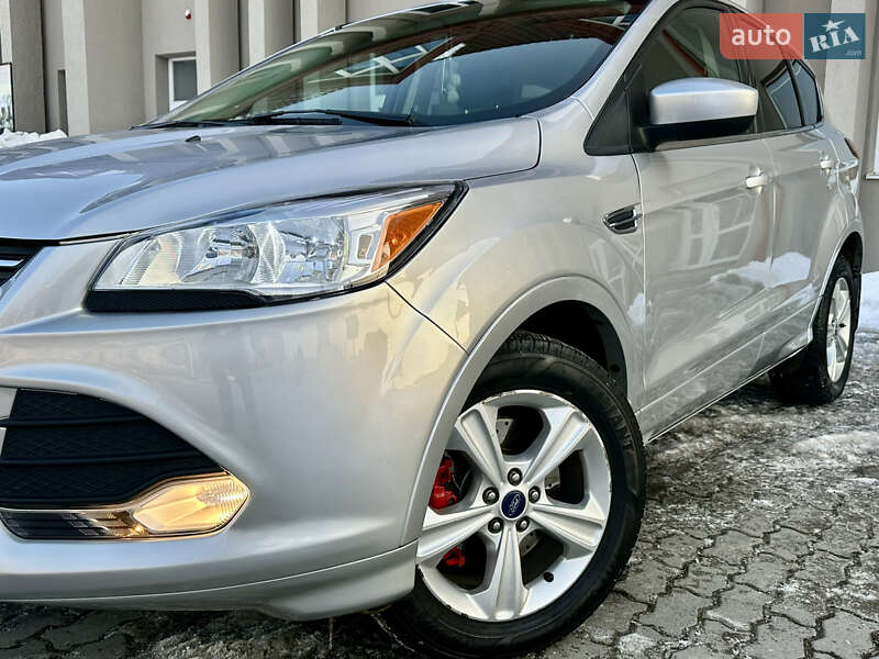 Позашляховик / Кросовер Ford Escape 2015 в Дрогобичі