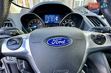 Позашляховик / Кросовер Ford Escape 2015 в Дрогобичі