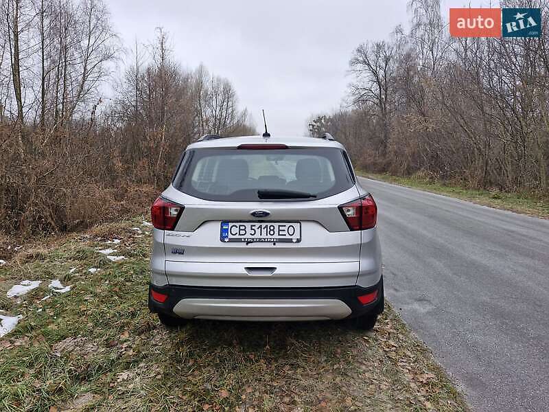 Внедорожник / Кроссовер Ford Escape 2019 в Львове