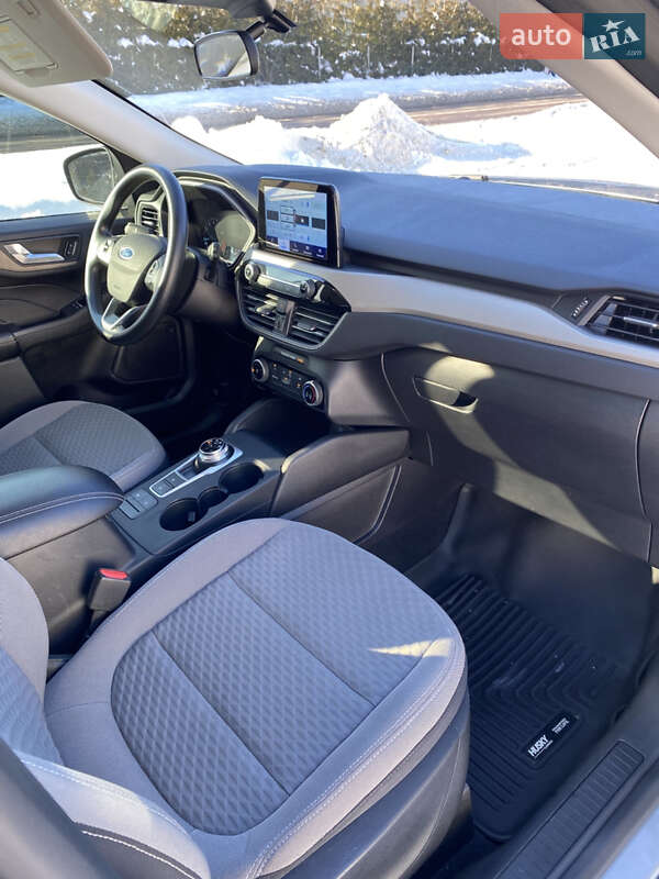 Внедорожник / Кроссовер Ford Escape 2021 в Львове