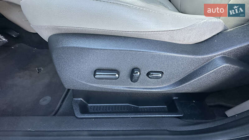 Позашляховик / Кросовер Ford Escape 2017 в Дубні фото 12 Позашляховик / Кросовер Ford Escape 2017 в Дубні