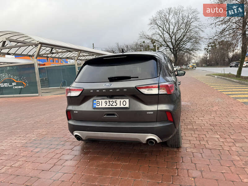 Внедорожник / Кроссовер Ford Escape 2020 в Полтаве
