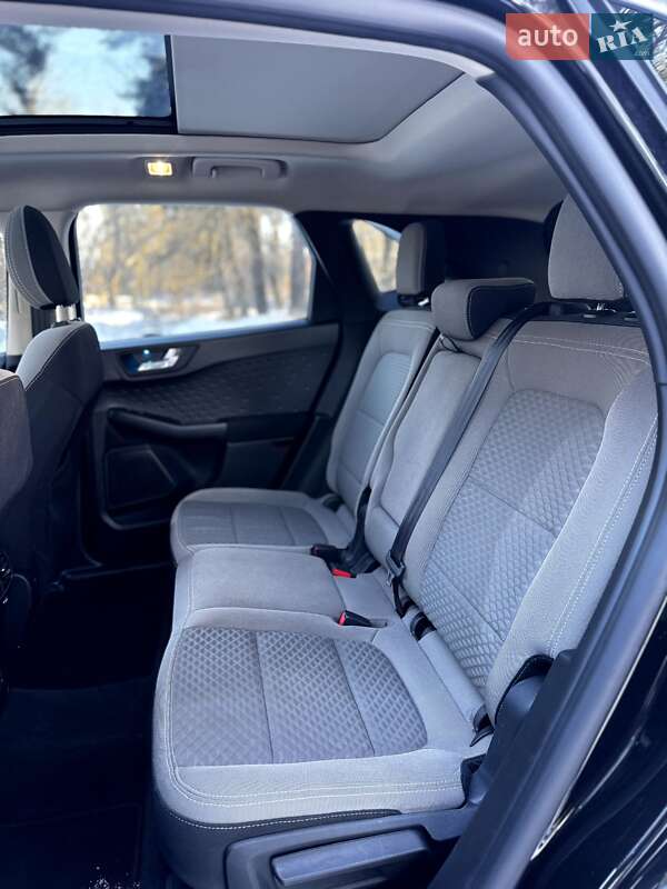 Внедорожник / Кроссовер Ford Escape 2020 в Барышевке