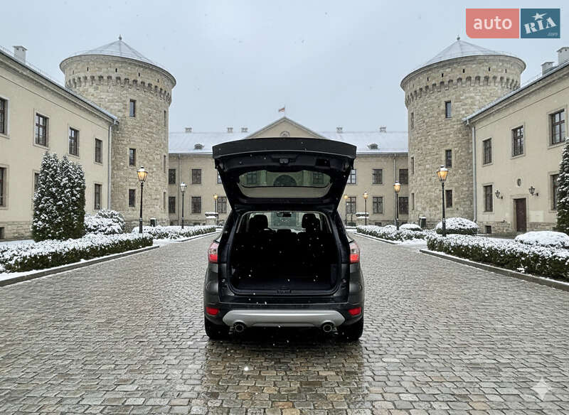 Внедорожник / Кроссовер Ford Escape 2017 в Львове