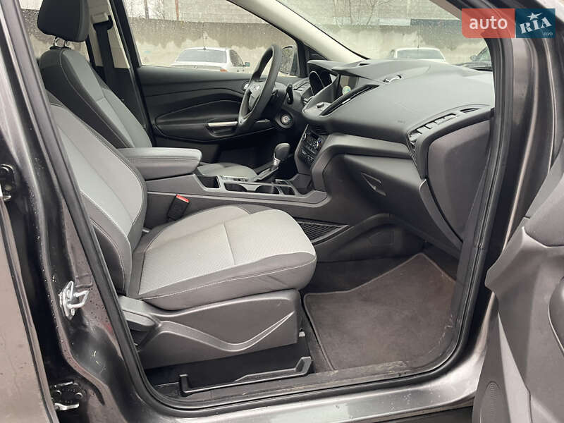 Внедорожник / Кроссовер Ford Escape 2017 в Львове