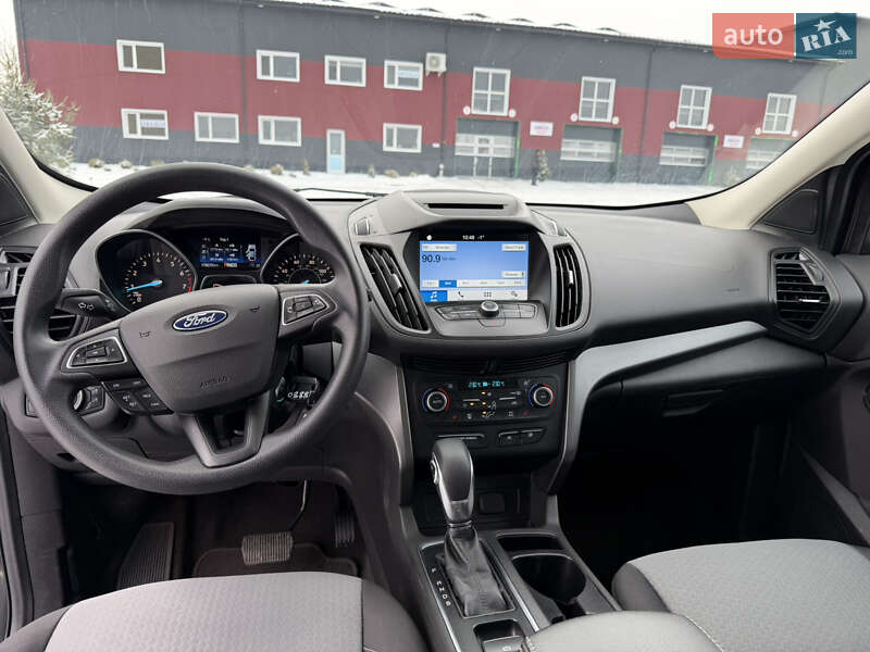 Позашляховик / Кросовер Ford Escape 2018 в Дубні