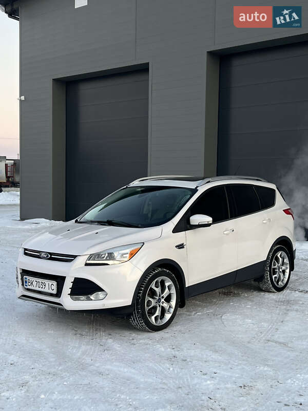 Внедорожник / Кроссовер Ford Escape 2016 в Сарнах