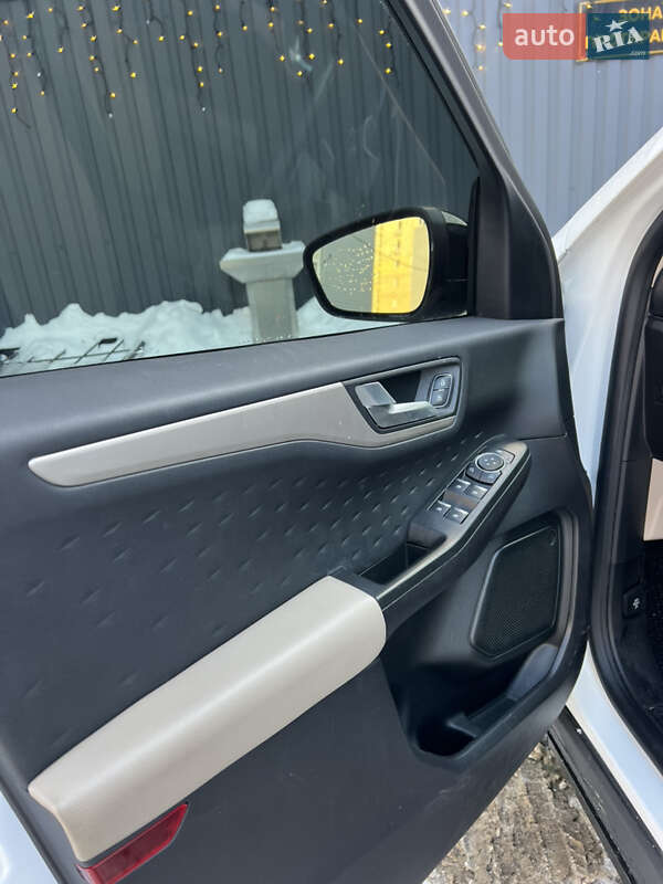 Позашляховик / Кросовер Ford Escape 2020 в Харкові
