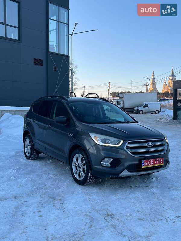 Внедорожник / Кроссовер Ford Escape 2017 в Львове