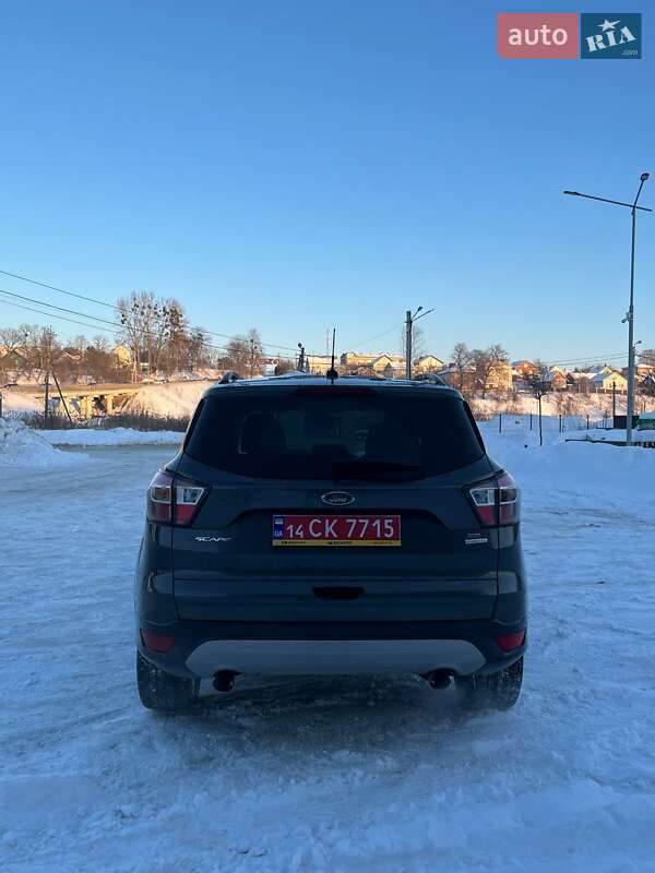 Внедорожник / Кроссовер Ford Escape 2017 в Львове