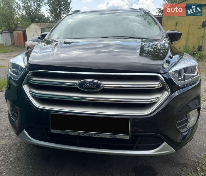 Внедорожник / Кроссовер Ford Escape 2018 в Киеве