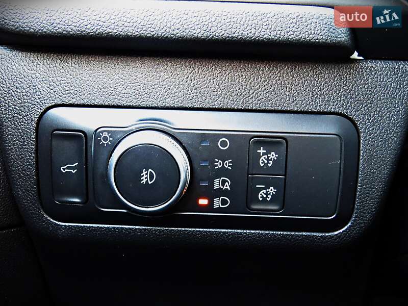 Позашляховик / Кросовер Ford Escape 2020 в Черкасах