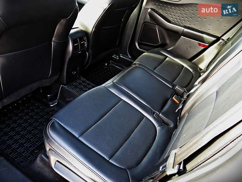 Позашляховик / Кросовер Ford Escape 2020 в Черкасах