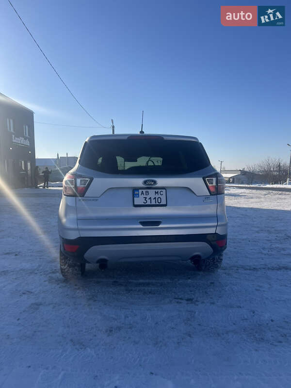 Внедорожник / Кроссовер Ford Escape 2016 в Виннице