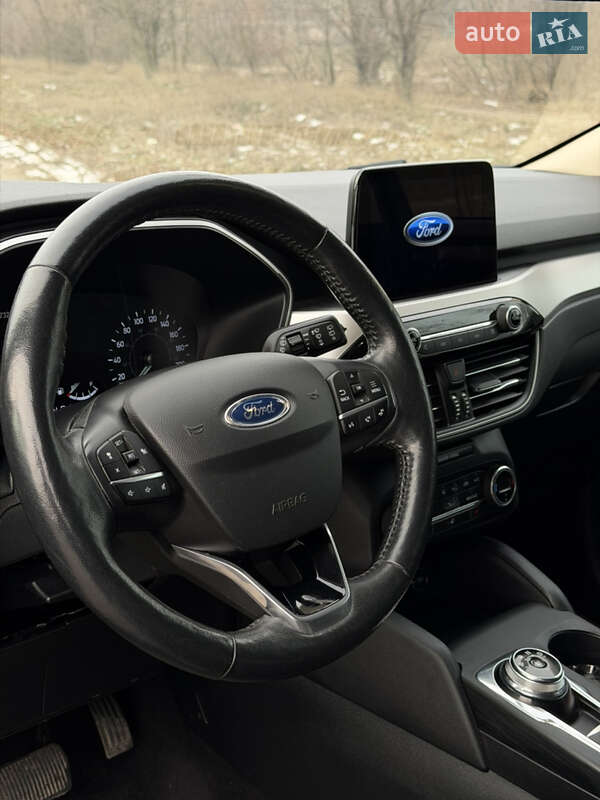 Позашляховик / Кросовер Ford Escape 2019 в Первомайську фото 10 Позашляховик / Кросовер Ford Escape 2019 в Первомайську