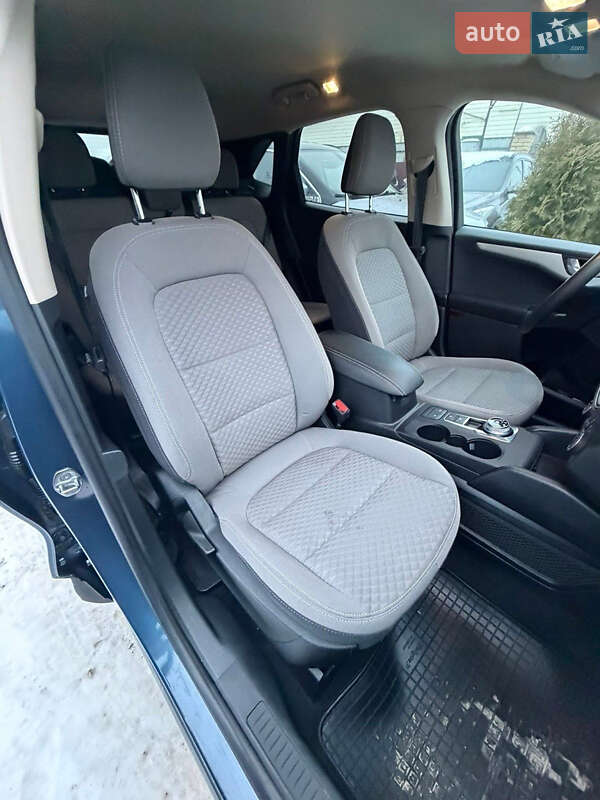 Позашляховик / Кросовер Ford Escape 2020 в Львові