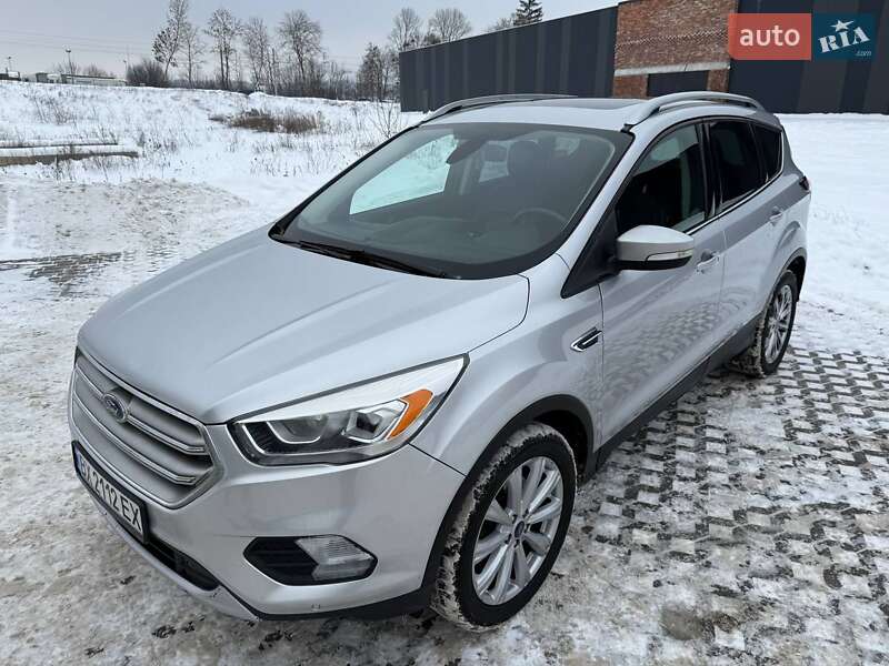 Внедорожник / Кроссовер Ford Escape 2018 в Хмельницком