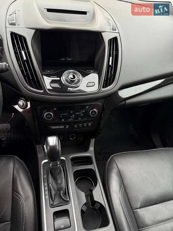 Внедорожник / Кроссовер Ford Escape 2018 в Хмельницком