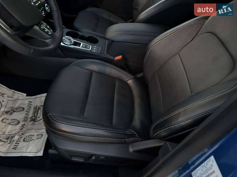 Позашляховик / Кросовер Ford Escape 2020 в Рівному