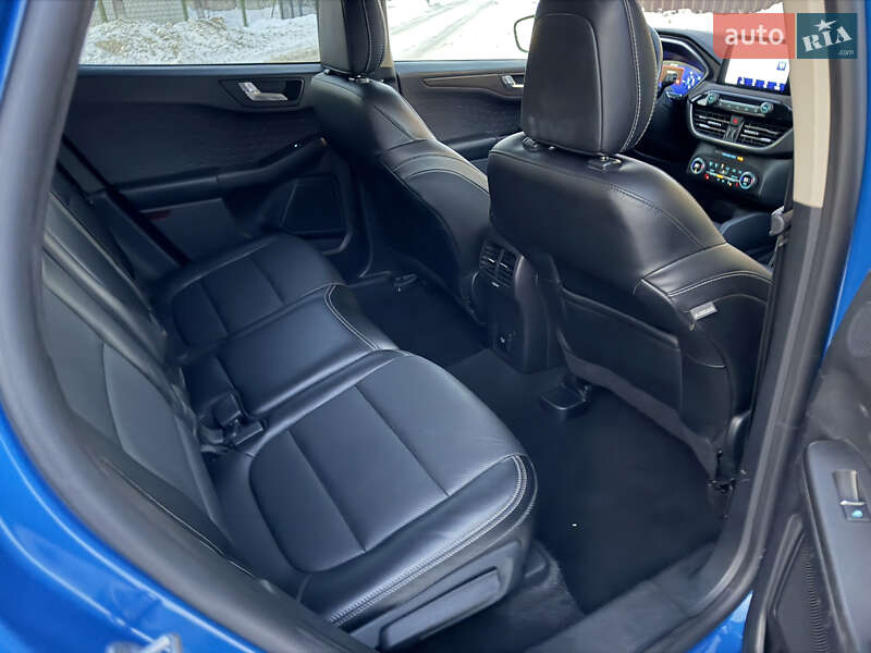 Позашляховик / Кросовер Ford Escape 2020 в Рівному