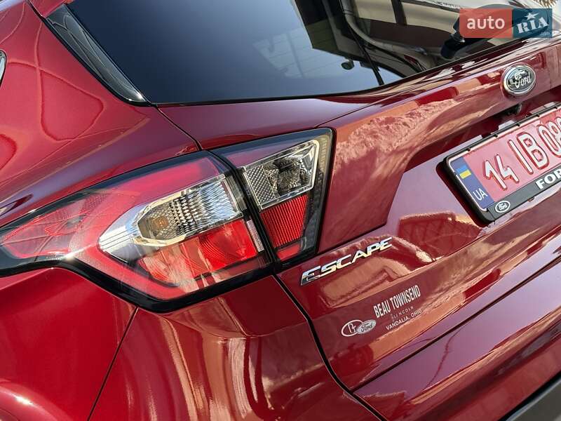 Позашляховик / Кросовер Ford Escape 2019 в Дрогобичі