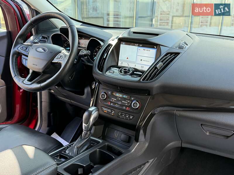 Позашляховик / Кросовер Ford Escape 2019 в Дрогобичі