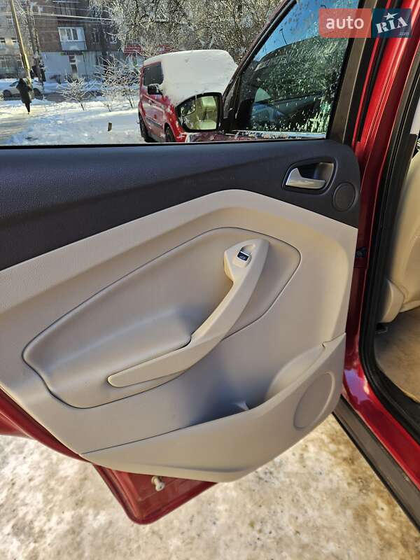 Внедорожник / Кроссовер Ford Escape 2014 в Киеве фото 12 Внедорожник / Кроссовер Ford Escape 2014 в Киеве