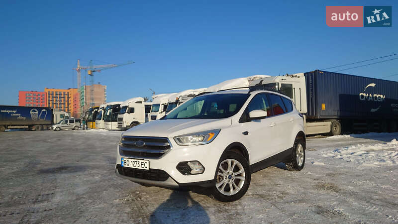 Позашляховик / Кросовер Ford Escape 2017 в Тернополі фото Позашляховик / Кросовер Ford Escape 2017 в Тернополі