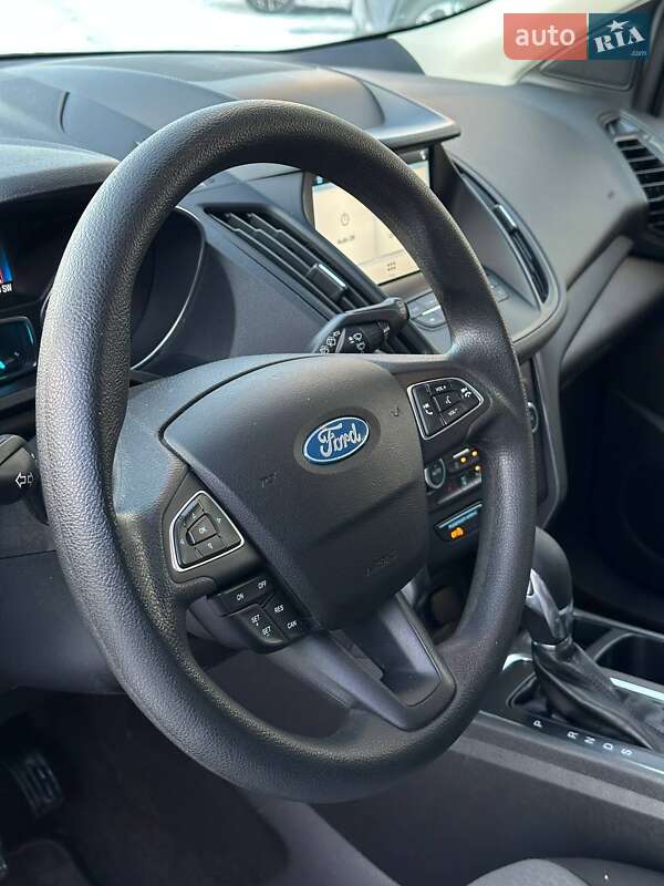 Внедорожник / Кроссовер Ford Escape 2019 в Киеве фото 13 Внедорожник / Кроссовер Ford Escape 2019 в Киеве
